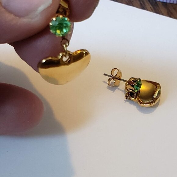 Vintage Gold Green Stone With Heart Charm Dangle Drop Earrings - Picture 3 of 6